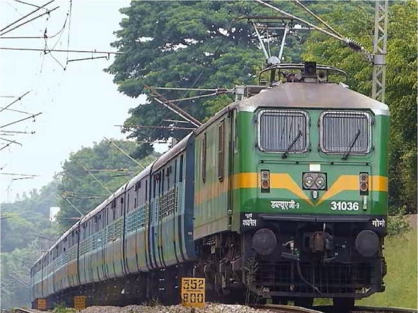 শিয়ালদা-আজমেঢ়-শিয়ালদা এক্সপ্রেস১৩১৬৩/১৩১৭০ শিয়ালদা-সাহর্সা-শিয়ালদা হাটেবাজারে এক্সপ্রেস১৩১৪৭/১৩১৪৮ শিয়ালদা-বামনহাট-শিয়ালদা উত্তরবঙ্গ এক্সপ্রেস০৯.০৬.২৪১২৯৮৭/১২৯৮৮ শিয়ালদা-আজমেঢ়-শিয়ালদা এক্সপ্রেস১৩১৬৩/১৩১৭০ শিয়ালদা-সাহর্সা-শিয়ালদা হাটেবাজারে এক্সপ্রেস১৩১৪৭/১৩১৪৮ শিয়ালদা-বামনহাট-শিয়ালদা উত্তরবঙ্গ এক্সপ্রেস