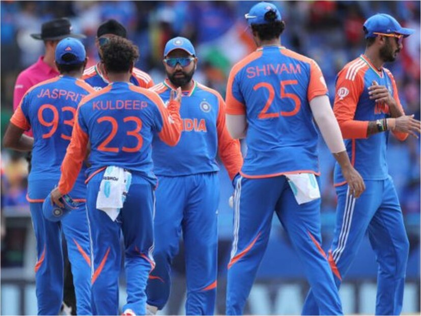 তবে ভারতীয় দল পাকিস্তানের মাটিতে খেলতে যাবে কিনা তা নিয়ে এখনও কোনও নিশ্চয়তা নেই। বিসিসিআই গোটা বিষয়টি সরকারের উপর ছেড়ে দিয়েছে।
