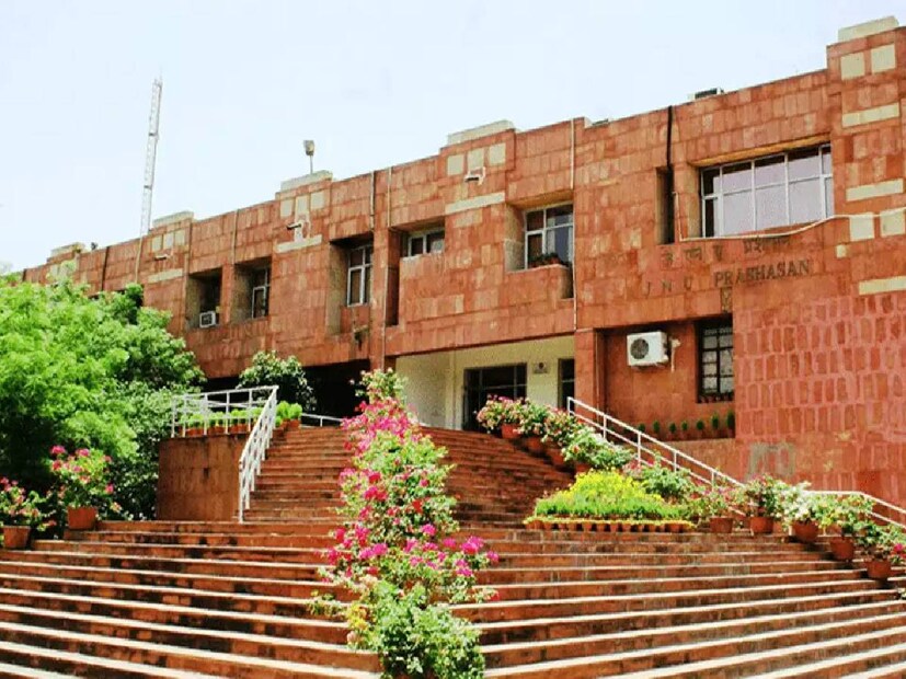শীর্ষ ২০-তে অন্যান্য বিশ্ববিদ্যালয় হল যথাক্রমে IIT-হায়দরাবাদ, চণ্ডীগড় বিশ্ববিদ্যালয়, ন্যাশনাল ইনস্টিটিউট অফ টেকনোলজি তিরুচিরাপল্লি, মুম্বই বিশ্ববিদ্যালয়, আরও একাধিক নাম।