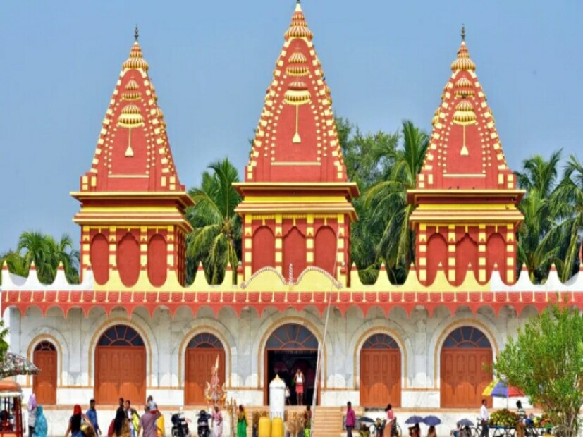 দক্ষিণ ২৪ পরগনা জেলাটি পশ্চিমবঙ্গে কলকাতা শহরের দক্ষিণ দিকের একটি জেলা।
