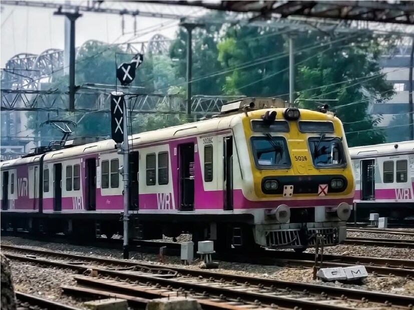 কল্যাণী থেকে যে সব ট্রেন বাতিল থাকবেআপ: 31191, 31311, 31313, 31315, 31317, 31319, 31323, 31325, 31329, 31331, 31333, 31335, 31337, 31339, 31341ডাউন: 31312, 31314, 31316, 31318, 31320, 31322, 31324, 31328, 31330, 31331, 31334, 31336, 31338, 31192