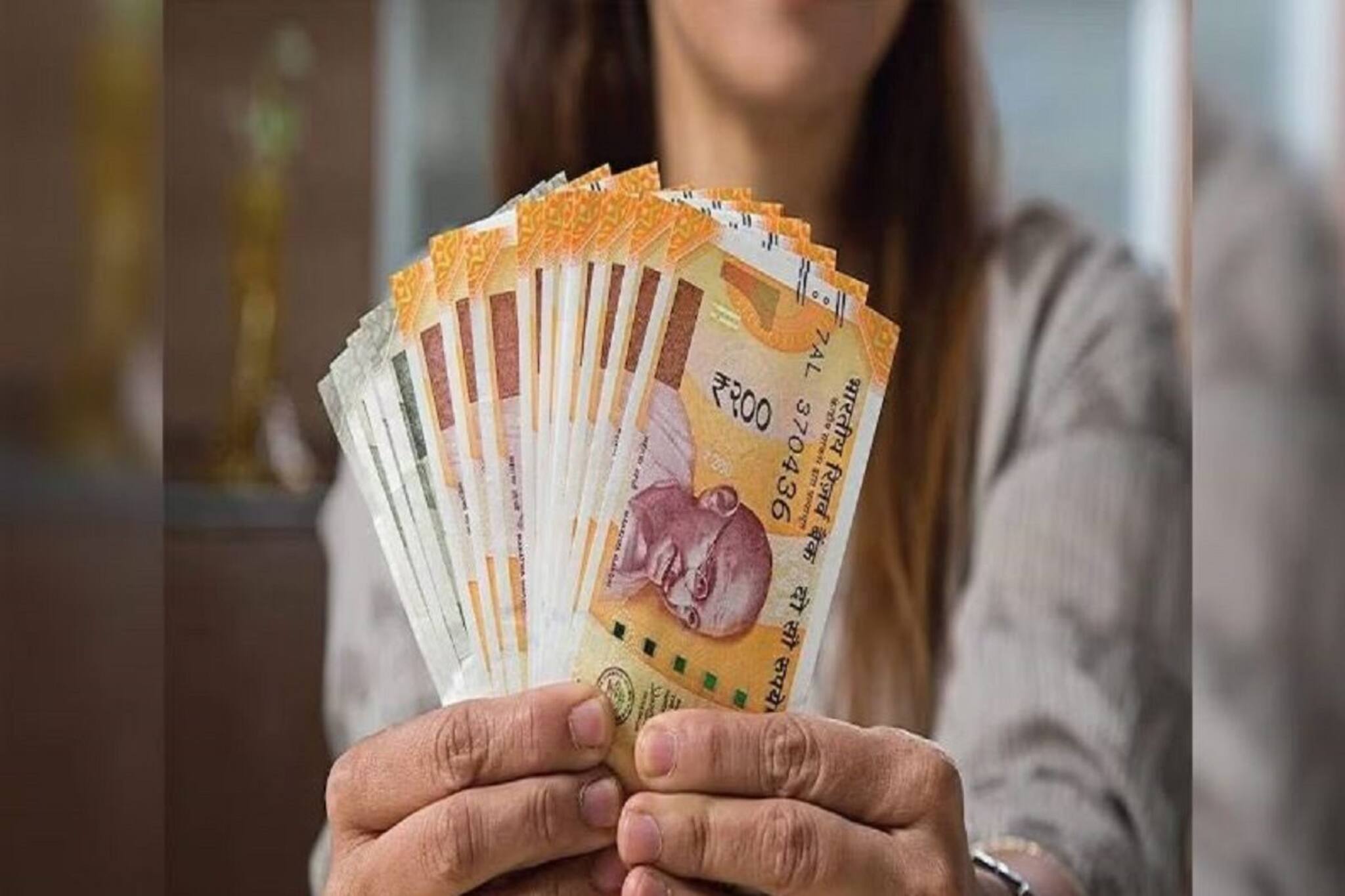 মহারাষ্ট্রেও চালু হল লক্ষ্মীর ভাণ্ডার মডেল! প্রতি মাসে কত টাকা পাবেন মহিলারা?