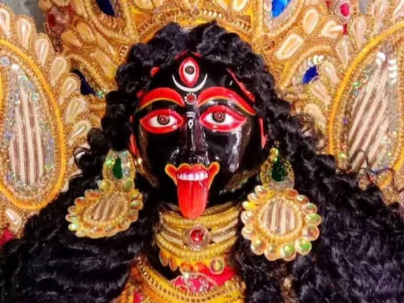 আজ, বুধবার জ্যৈষ্ঠমাসের অমাবস্যা। পুণ্যতিথির অমানিশা শুরু হচ্ছে সন্ধ্যা ৭.১৫ মিনিটে৷ 