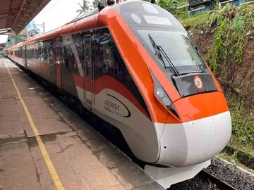 ট্র্যাকে নামছে স্লিপার বন্দেভারত, চোখ ধাঁধানো অন্দরমহল! ছবি প্রকাশ করলেন মন্ত্রী