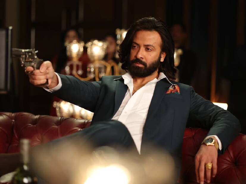অস্ট্রেলিয়া এবং নিউজিল্যান্ডেও মুক্তি পেয়েছে 'তুফান'। বিদেশে বেশ কয়েকটি প্রেক্ষাগৃহে ইতিমধ্যেই সব টিকিট বিক্রি হয়ে গিয়েছে। দ্বিতীয় সপ্তাহের টিকিটও শীঘ্রই পাওয়া যাবে।