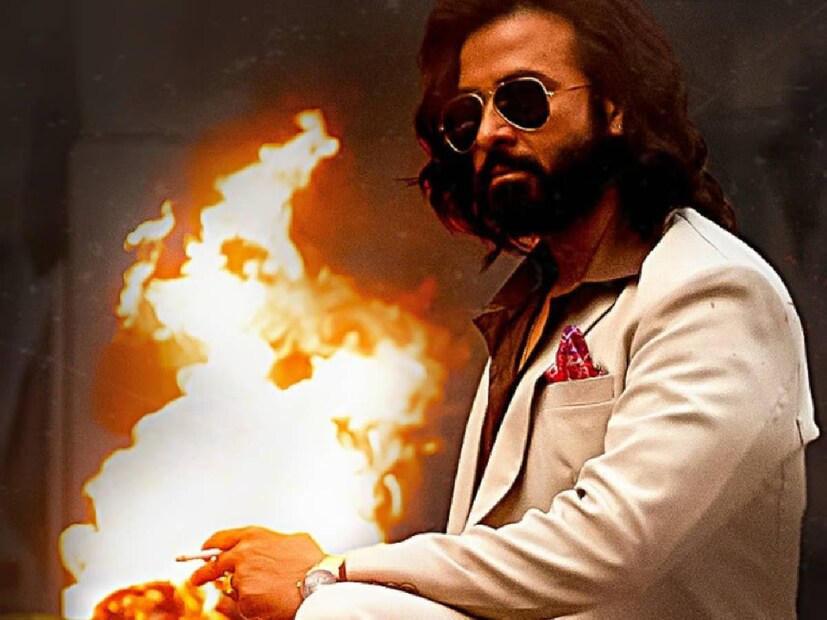 বাংলাদেশে ছবির অগ্রিম টিকিট বুকিং ছিল দেখার মতো। এমনকী দর্শকদের উন্মাদনা সামলাতে প্রেক্ষাগৃহে শোয়ের সংখ্যাও বাড়িয়ে দিতে হয়েছিল। ব্যবসার নিরিখে রায়হান রাফি পরিচালিত ছবিটি বাংলাদেশে পুরনো ছবির ব্যবসা ভেঙে এখনও সবচেয়ে বেশি টাকা আয় করেছে।