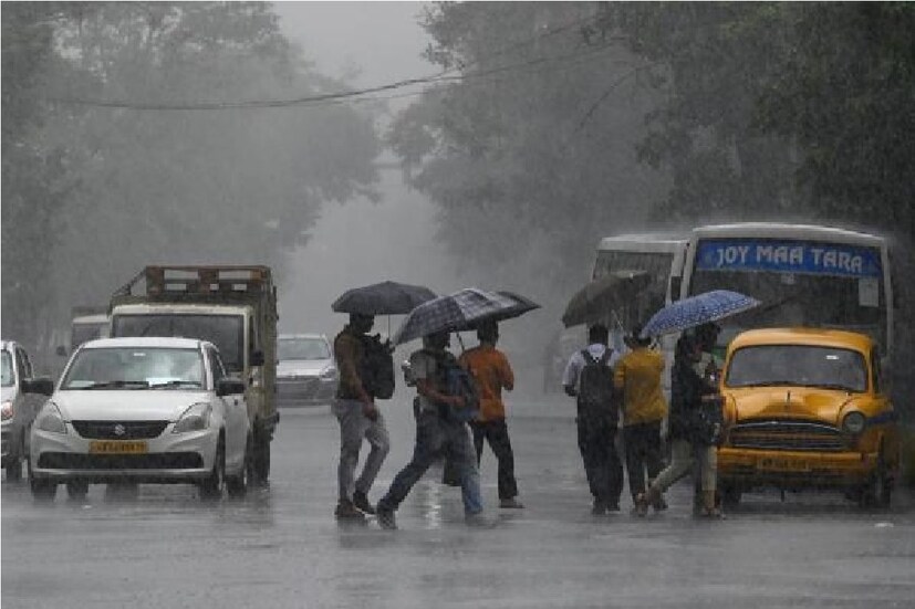 এদিকে এই মুহূর্তে বিহারের উপরেও বিস্তৃত রয়েছে একটি ঘূর্ণাবর্ত৷  এই সাইক্লোনিক সার্কুলেশনের জেরে গাঙ্গেয় পশ্চিমবঙ্গেও ঝড় হবে৷ সঙ্গে থাকবে বজ্র-বিদ্যুৎ সহ বৃষ্টি৷
