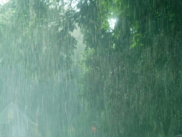 মুষলধারে বৃষ্টি! ৪৮ ঘণ্টায় রাজ্যে রাজ্যে ঝড়-জল-বজ্রপাত! শুক্র-শনি কী হবে বাংলায়?