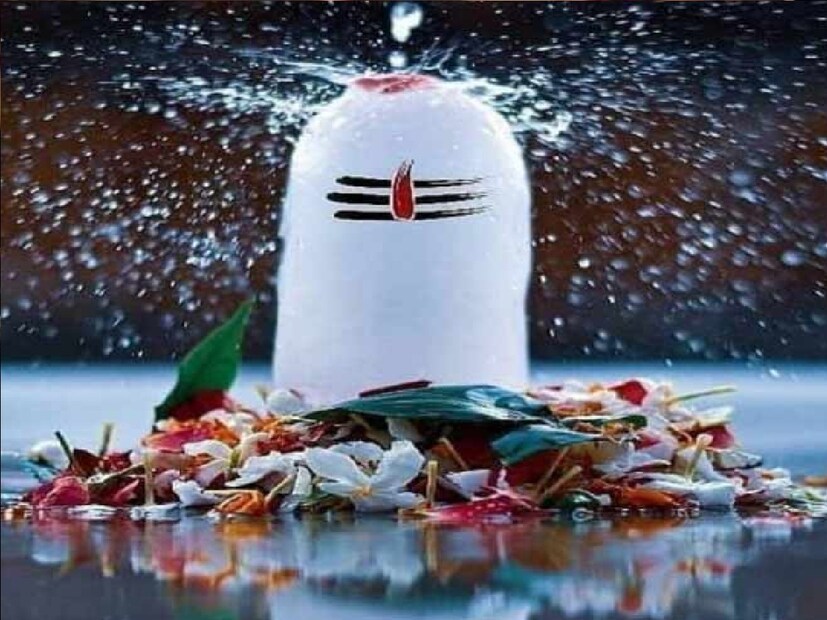 ভগবান শিবকে উৎসর্গ করা শ্রাবণ মাস শুরু হতে চলেছে আগামীকাল অর্থাৎ ২২ জুলাই থেকে। বিশেষ বিষয় হল এটি সোমবার থেকে শুরু হচ্ছে যা সর্বদা ভগবান শিবের জন্য বিশেষ বলে বিবেচিত হয়েছে। এই মাসে ভগবান শিবের পুজোর বিশেষ তাৎপর্য রয়েছে।