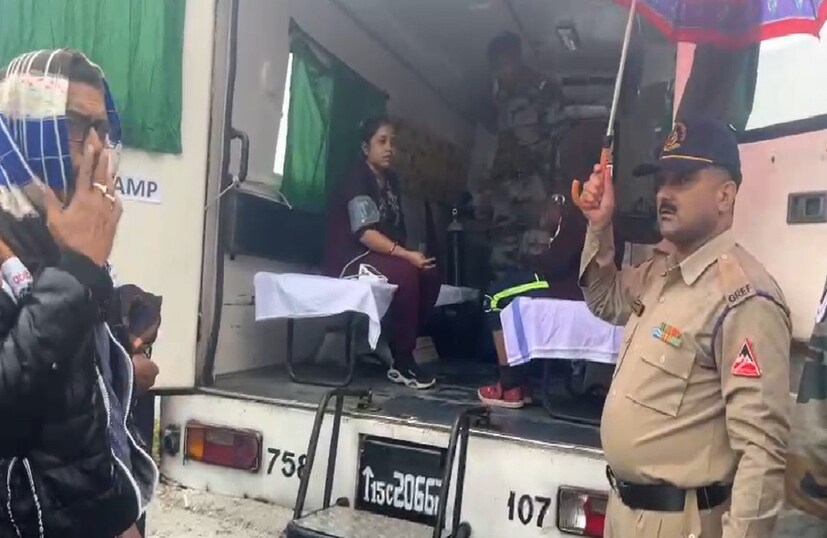 *মঙ্গন থেকে চুংথাং রোড হয়ে সাংকালং রোড একাধিক জায়গায় অবরুদ্ধ (সাংকালং ব্রিজ ধসে পড়েছে)। লাচেন থেকে চুংথাং, মুন্সিথাং-এর রাস্তা অবরুদ্ধ। লাচেন টু থাঙ্গু, জিমা-১ থেকে অবরুদ্ধ। থাংগু-গুরুডংমার খোলা। চুংথাং থেকে লাচুং ক্লিয়ার। লাচুং থেকে জিরো পয়েন্ট রোড পরিষ্কার। মঙ্গন থেকে ডিকচু রোড নামক খোলায় অবরুদ্ধ।