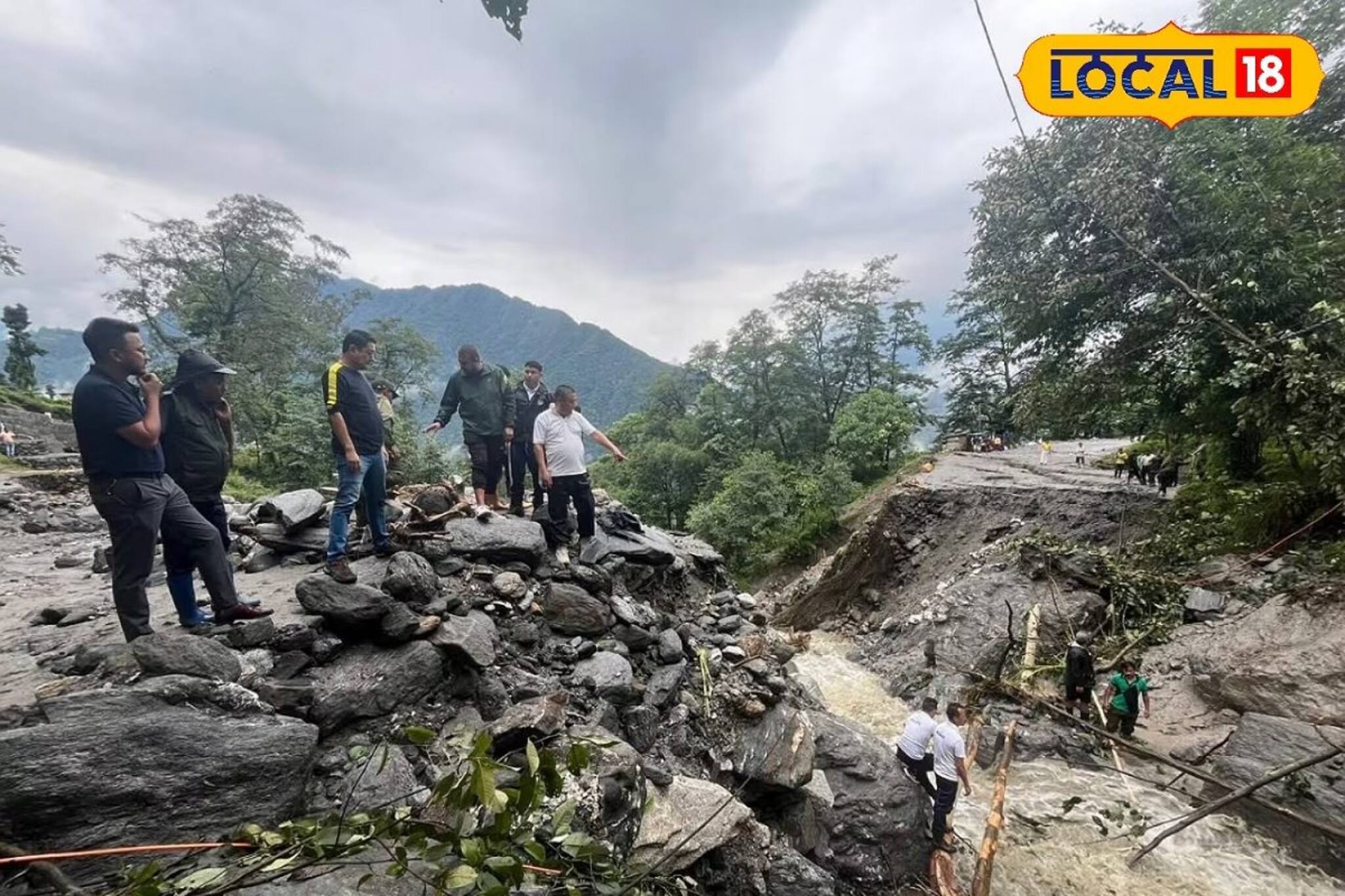 টানা বৃষ্টিতে ফের ধস, বাড়ছে তিস্তার জল-ভাসছে দেহ! সিকিমের ভয়াবহ পরিস্থিতি