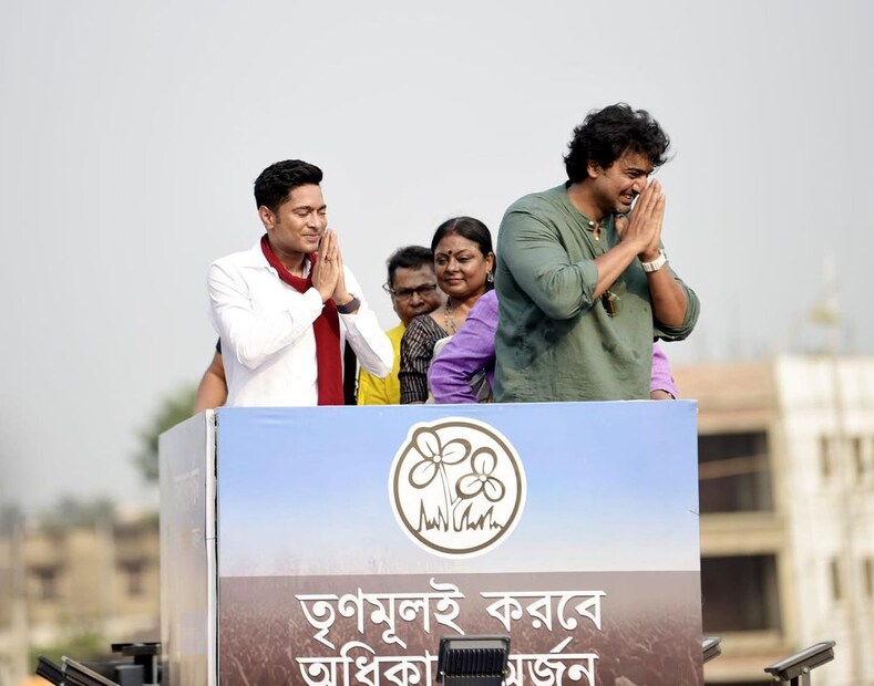 ঘাটালের বিদায়ী সাংসদ রাজনীতি থেকে সরে দাঁড়াতে চেয়েছিলেন৷ কিন্তু দলীয় নেতৃত্বের সঙ্গে বৈঠকের পর আবার তিনি ফিরে আসেন এবং ফের ঘাটাল থেকেই তিনি তৃণমূল প্রার্থী হন৷ 
