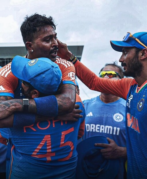 এই জয়ের পর ভারতীয় ক্রিকেটাররা কান্নায় ফেটে পড়েন৷ ২০১১-র পর আবার ২০২৪ এ টি-২০ বিশ্বকাপ এল ভারতের ঘরে৷ 