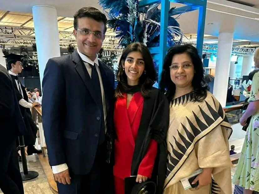 ক্রিকেটার, অধিনায়ক, প্রশাসক, সঞ্চালক- যে কোনও ভূমিকায় সৌরভ গঙ্গোপাধ্যায় সমান সাবলীল। তাঁর শো দাদাগিরি-তে রোজও যেন নতুন গল্পের জন্ম হয়। ভারতের সর্বকালের অন্যতম সফল ক্যাপ্টেন তিনি।