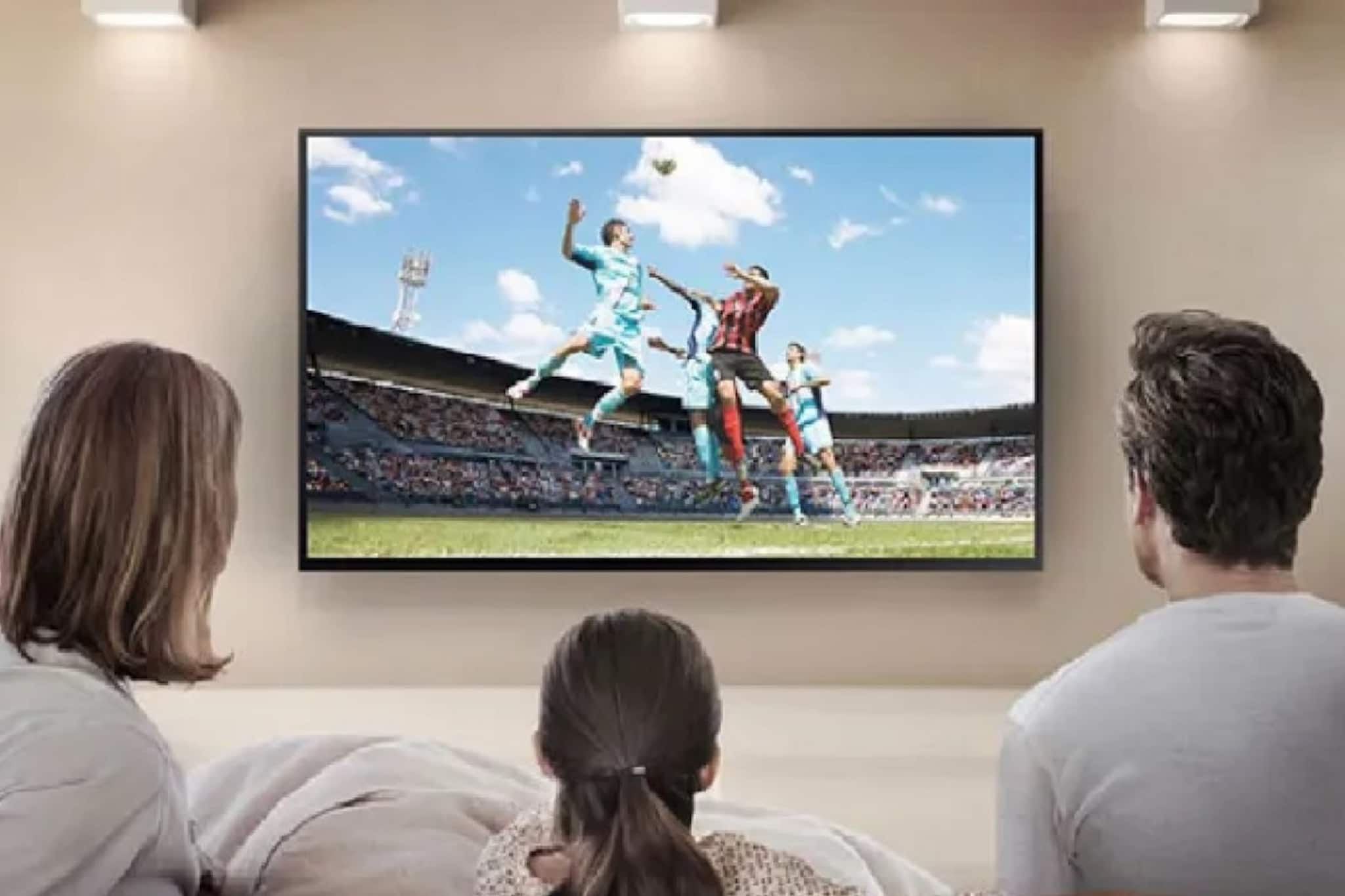 টিভি কত দূর থেকে দেখা উচিত? ২৪,৩২, ৪৩ ইঞ্চির জন্য আলাদা আলাদা নিয়ম