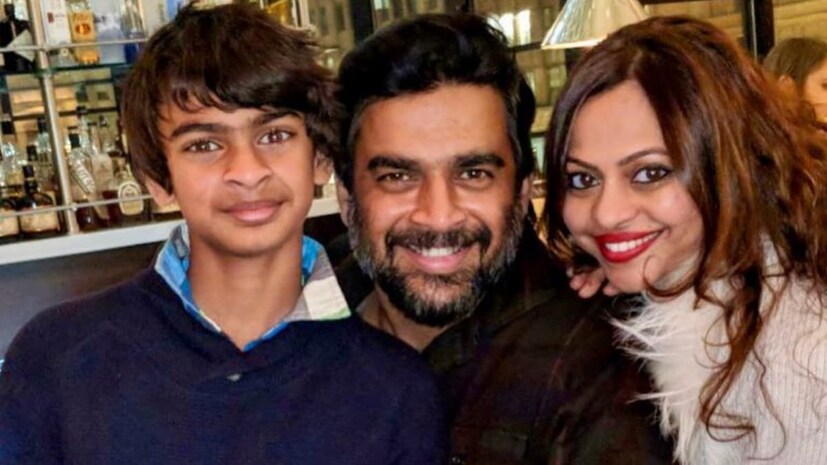 সুপারস্টার হয়ে যাওয়ার পরেও খুব কঠিন সময় কাটিয়েছেন আর মাধবন। এমনও সময় গিয়েছে, ৪ বছর কাজ পাননি। এক সাক্ষাৎকারে মাধবন বলেছিলেন, “আমার একটি ছেলে আছে। পরিবার আছে। কোভিডের সময় আমি কিছুই উপার্জন করিনি।’’
