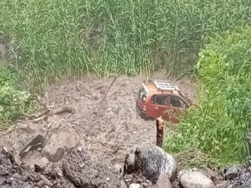 লাগাতার চরম বৃষ্টি, সিকিমে যেন মৃত্যুপুরী, ধসে মৃত ৬, উত্তর সিকিমে আটকে প্রচুর