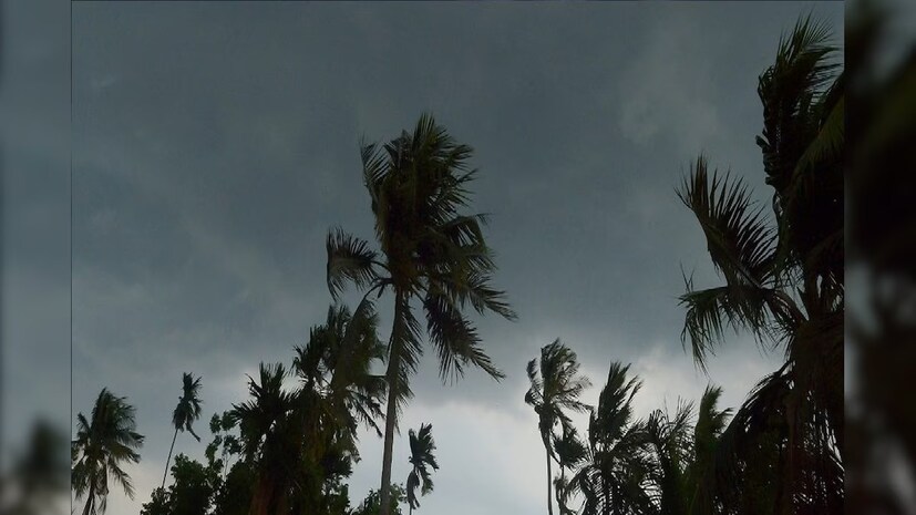 বজ্রবিদ্যুত-সহ ঝড়বৃষ্টি হতে পারে পূর্ব বর্ধমান, পশ্চিম মেদিনীপুর, হুগলি, হাওড়া, ঝাড়গ্রাম, পূর্ব মেদিনীপুর জেলায়।