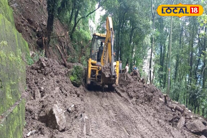মাঝে ছোট গাড়ি জাতীয় সড়ক দিয়ে চলাচল শুরু করলেও, রবিবার সকালে ধসের কারণে ১০ নম্বর জাতীয় সড়ক সম্পূর্ণ বন্ধ করে দেওয়া হয়।
