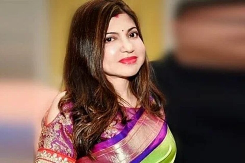 ডা. মনীশ মুঞ্জাল জানালেন কানে তিনটি অংশ থাকে? অভ্যন্তরীণ, মধ্য এবং বাইরের অংশ। কোনও শব্দ হলেই কানের পর্দা কম্পিত হয়। এর ফলে মধ্যকর্ণের তিনটি সূক্ষ্ম হাড়ের নড়াচড়া হয় এবং এই নড়াচড়া ভেতরের কানের একটি নির্দিষ্ট অংশে পৌঁছায়। একে কক্লিয়া বলে। কক্লিয়াতে তরল থাকে যার মধ্যে অনেক সূক্ষ্ম চুলের কোষ তৈরি হয়। এই চুলের কোষগুলি শব্দকে শব্দ তরঙ্গে রূপান্তর করে। এই শব্দ তরঙ্গ একটি বৈদ্যুতিক সংকেত আকারে মস্তিষ্কে প্রেরণ করা হয়।