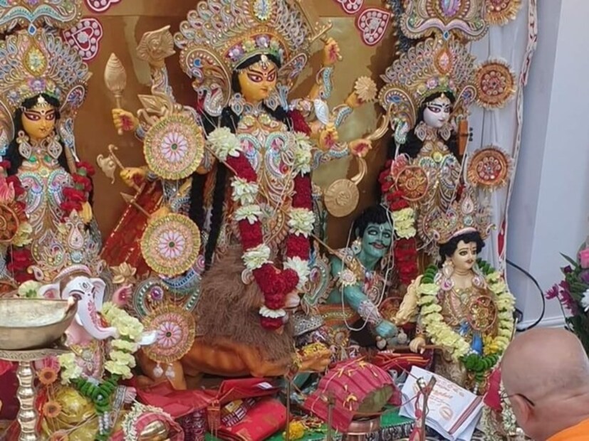 জ্যোতিষ মতে এ বছর মা দুর্গার আগমন চতুর্দোলায়৷ জ্যোতিষশাস্ত্র অনুযায়ী তার ফল মড়ক৷ 