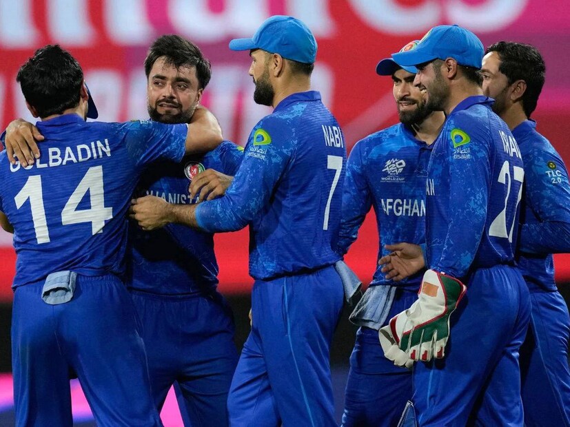 সেই সঙ্গে লালচাঁদ রাজপুত, মনোজ প্রভাকর, উমেশ পটওয়াল, মন্টি দেশাইয়, অজয় জাদেজার মতো কোচেরা বিভিন্ন সময়ে আফগান ক্রিকেটারদের কোচিং করিয়েছেন, আফগান ক্রিকেটের উত্থানের পিছনে এই সব কোচদের অবদান গুরুত্বপূর্ণ বলে মনে করা হয়। 