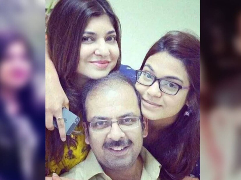 সেই কারণে আবার শিরোনাম দখল করেছেন অলকা। তাঁর গান নিয়ে চারদিকে চর্চা চলে। কিন্তু ইয়াগনিক এবং কাপুরের প্রেমের গল্পটা জানেন কি? দম্পতির প্রথম দেখা হয় ট্রেনে। 
