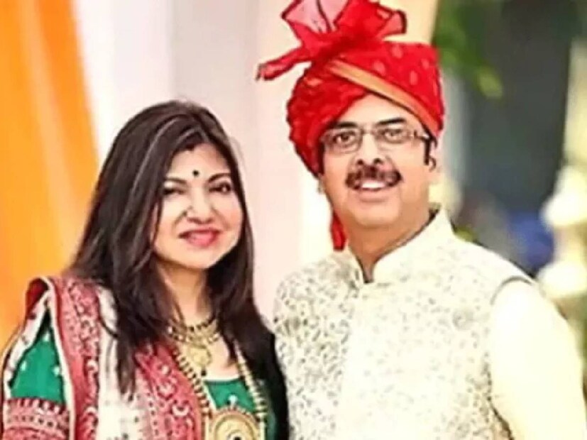 সংসার ডুবতে ডুবতে আবারও নতুন করে প্রাণশক্তি পায়। প্রেমের টানে আবার এক হন তাঁরা। যদিও একসঙ্গে থাকাটা সম্ভব নয়। তাই শিলং আর মুম্বইতে থেকেই একে অপরকে ভালবেসে যান তাঁরা। গত ২৮ বছর ধরে এভাবেই লং ডিসটেন্স সম্পর্ক টিকিয়ে রেখেছেন তাঁরা।