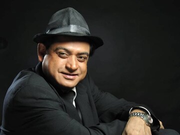 অমিত কুমার।