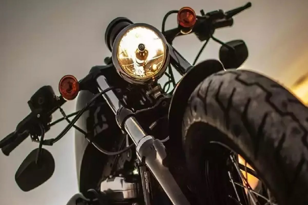 কিনলেন কালো রঙের বাইক, সেটা চাইলে অন্য রঙ করা যায়? আরটিও নিয়ম জেনে নিন কিনলেন কালো রঙের বাইক, সেটা চাইলে অন্য রঙ করা যায়? আরটিও নিয়ম জেনে নিন