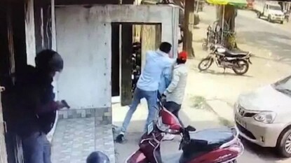 নায়ক পুলিশ কর্মী। নায়ক পুলিশ কর্মী।