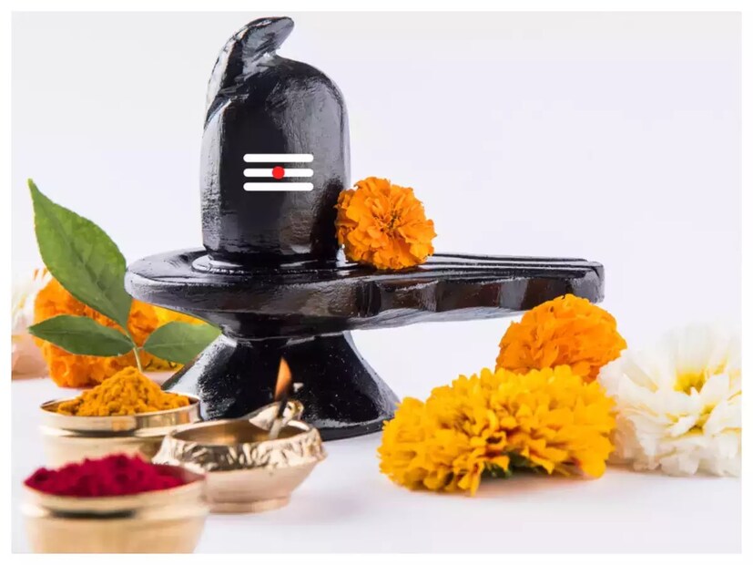 সেই মারণ রোগ যেভাবে পুজোর প্রসাদের মাধ্যমে শরীরে ঢোকে, সেটা নিয়ে সংশ্লিষ্ট দপ্তর গুলো সজাগ না হলে, তা ভয়ংকর স্বাস্থ্যের পক্ষে ঝুঁকিপূর্ণ হতে পারে। উদাহরণ হিসেবে আমরা দেখি যে,মাঝে মাঝে প্রসাদ খেয়ে প্রচুর মানুষ অসুস্থ হয়ে পড়েছে।পুজোর প্রসাদের বেশির ভাগের অংশীদার কিন্তু শিশুরা। Input- SHANKU SANTRA