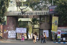 Jadavpur University: ৪৮ ঘণ্টা সময়, বন্ধ হয়ে যাচ্ছে যাদবপুর বিশ্ববিদ্যালয়ের সব হস্টেল! জারি নির্দেশ, কেন এমন নির্দেশ দেওয়া হল জানেন?