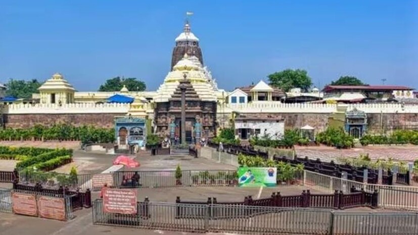 এরপর তিনি যোগ করেন, “সাড়ে চার কোটি ওড়িয়াবাসীর ইচ্ছা ও আবেগকে সামনে রেখে আমরা সিদ্ধান্ত নিয়েছি, মন্ত্রী পরিষদ মন্দির পরিদর্শন করবে এবং সরকারের উপস্থিতিতে চারটি প্রবেশদ্বার খুলে দেওয়া হবে”। সেই অনুযায়ী এদিন পুরীর মন্দিরের চারটি প্রবেশদ্বার খুলে দেওয়া হল।