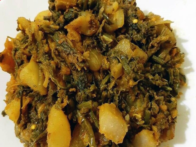 পালং শাক, কলমি শাক, লাল শাক, পুঁই শাক, কচু শাক, সর্ষে শাক, পাট শাক... বাঙালির হেঁশেলে শাকের অভাব নেই। বাঙালির পছন্দের তালিকায় রয়েছে আর এক শাক, ঢেঁকি শাক। ছোট আঁটি বেঁধে বিক্রি হওয়া এই শাক দামে সস্তা হলেও গুণে দামি। লেখা-- পিয়া গুপ্তা পালং শাক, কলমি শাক, লাল শাক, পুঁই শাক, কচু শাক, সর্ষে শাক, পাট শাক... বাঙালির হেঁশেলে শাকের অভাব নেই। বাঙালির পছন্দের তালিকায় রয়েছে আর এক শাক, ঢেঁকি শাক। ছোট আঁটি বেঁধে বিক্রি হওয়া এই শাক দামে সস্তা হলেও গুণে দামি। লেখা-- পিয়া গুপ্তা