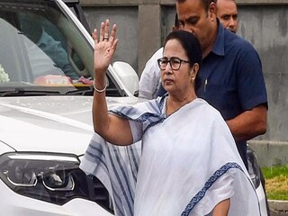 মমতার সঙ্গে বৈঠকে কে?