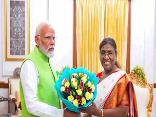 রাষ্ট্রপতির সঙ্গে দেখা করলেন মোদি