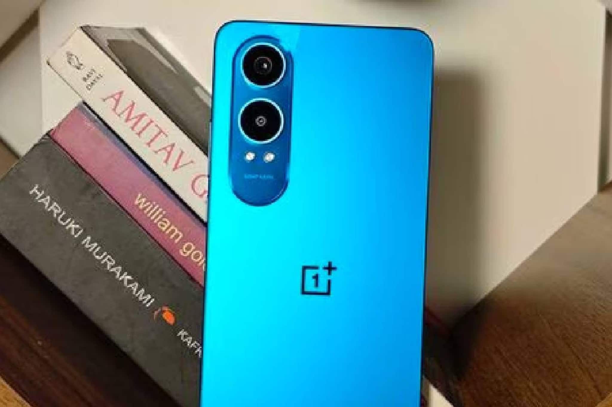 OnePlus Phone: বাজারে OnePlus-এর নতুন ফোন! অথচ এত সস্তায়? চোখ ধাঁধানো সব ফিচার, দাম দেখে নিন