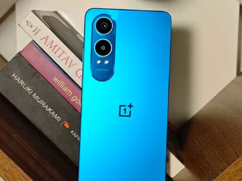 OnePlus Nord CE 4 Lite মডেল দু’টি স্টোরেজ ভেরিয়েন্টে পাওয়া যাচ্ছে। বেস মডেলে 8GB LPDDR4x RAM এবং 128GB ইন্টারনাল স্টোরেজ রয়েছে। এর দাম ১৯,৯৯৯ টাকা।