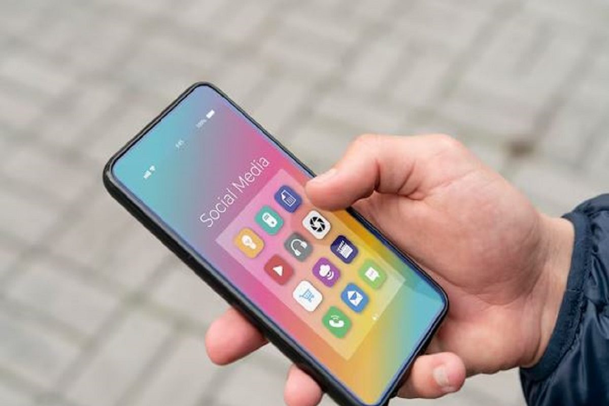 ফোনে ভুলবশত কোনও নম্বর মুছে ফেলেছেন? ফিরে পাবেন কীভাবে, জেনে নিন ফোনে ভুলবশত কোনও নম্বর মুছে ফেলেছেন? ফিরে পাবেন কীভাবে, জেনে নিন