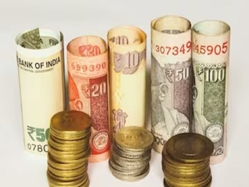 এই বাঁধাকপি গুলো বাজারে ১৫ থেকে ২০ টাকা কিলো দরে বিক্রি হয়। এক বিঘা জমিতে ৬০ থেকে ৭০ কুয়ান্টাল বাঁধাকপি পাওয়া যেতে পারে। এক বিঘা জমিতে এই গরমে বাঁধাকপি চাষ করলে ৩০ থেকে ৪০ হাজার টাকা লাভ হয়।