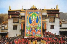 গুম্ফায় গুম্ফায় চলছে 'সাগা দাবা' উৎসব, কথাটা কোথা থেকে এসেছে জানেন?