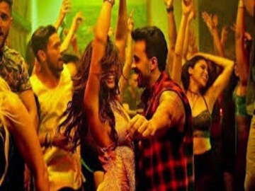 পৃথিবীতে সবচেয়ে বেশি শোনা গান কোনটি জানেন? সবাই শুনেছেন, অথচ আপনি এখনও শোনেননি!
