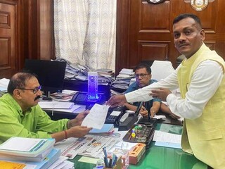 মনোগ টিগ্গার উত্তরসূরি কে?