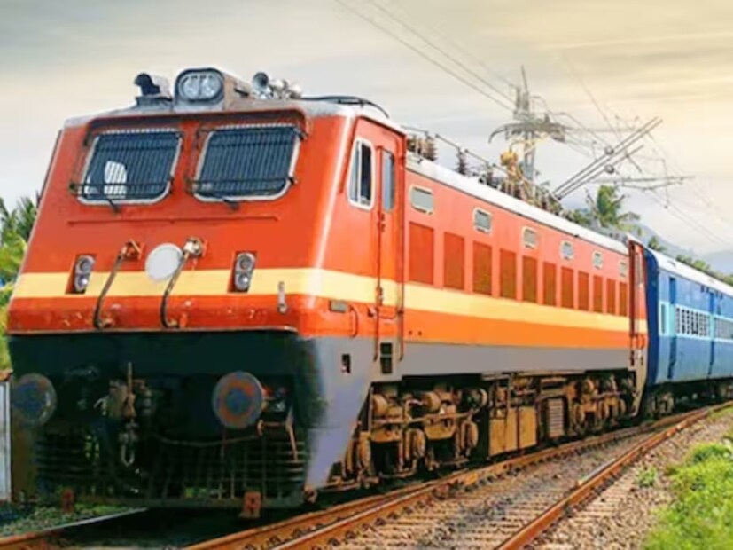 03007 হাওড়া - খাতিপুরা (প্রতি রবিবার ০৬.১০.২০২৪ - ২৪.১১.২০২৪ পর্যন্ত মোট ৮ ট্রিপ)03008 খাতিপুরা - হাওড়া (প্রতি মঙ্গলবার ০৮.১০.২০২৪ - ২৬.১১.২০২৪ পর্যন্ত মোট ৮ ট্রিপ)