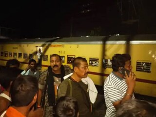 মর্মান্তিক ট্রেন দুর্ঘটনা