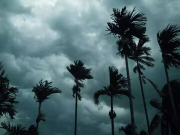 কিছুক্ষণেই বজ্রবিদ্যুৎ-সহ ঝড়বৃষ্টিতে ভাসবে কলকাতা? তোলপাড় হবে দক্ষিণের ৪ জেলা