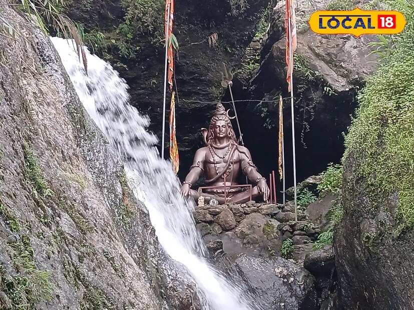 যাঁরা পাহাড়ি ঝর্ণা দেখতে পছন্দ করেন, যাঁরা একটু রোমাঞ্চ পছন্দ করেন, তাঁদের জন্য একটি দারুণ জায়গা হল অফবিট জুংপনা ওয়াটারফল। ঝর্ণার মতো এমন রোমাঞ্চকর প্রাকৃতিক শোভা খুব কম দেখা যায় পৃথিবীতে। 