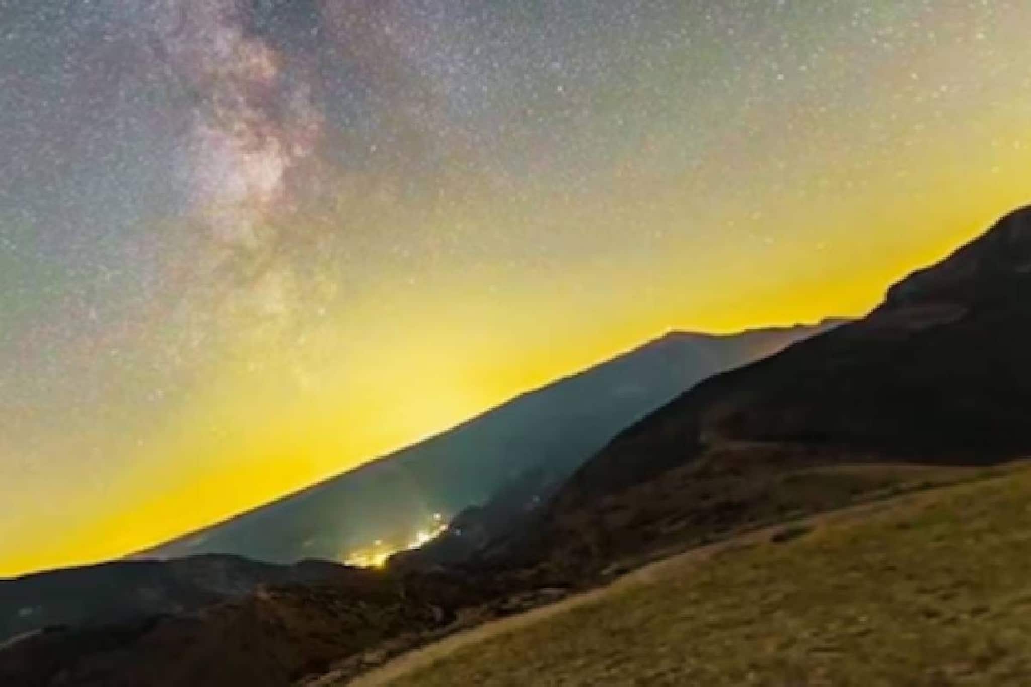 মহাকাশে পৃথিবী কেমন ভাবে ঘোরে জানেন? ভিডিও দেখলে মুগ্ধ হবেন