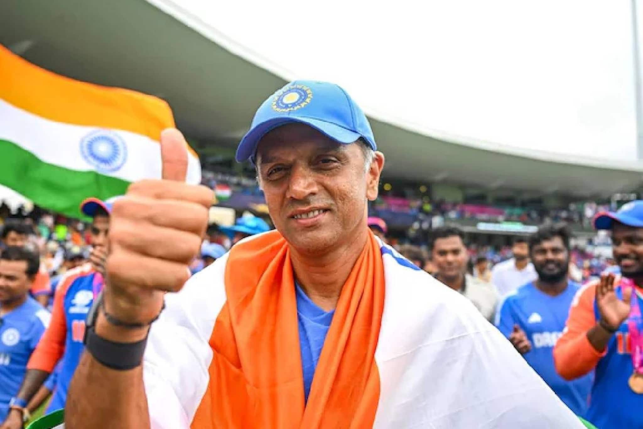 বড় সিদ্ধান্ত রাহুলের, ফেরালেন ২.৫ কোটি বোনাস, নেবেন সাপোর্ট স্টাফের সমান টাকা